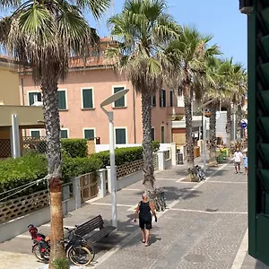  Affittacamere Bed & Parking Cecina Italia